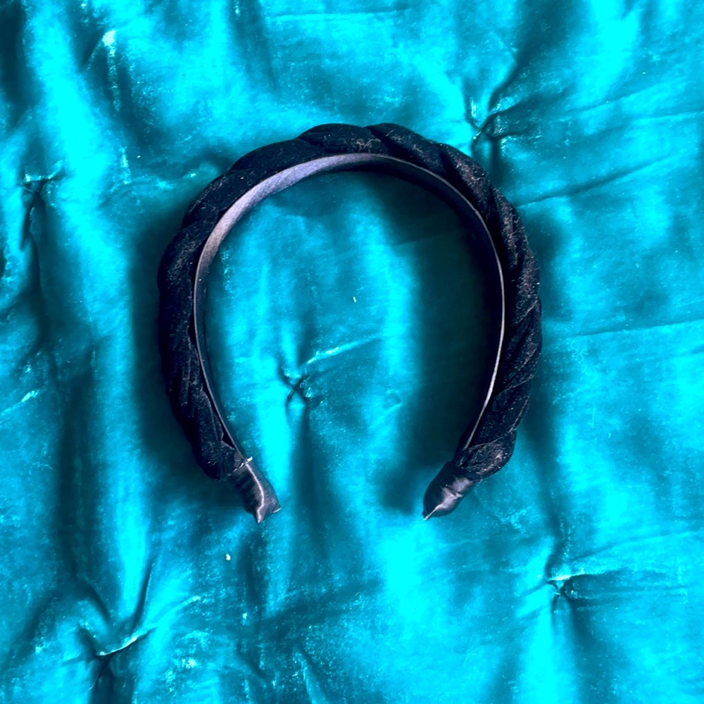 Black braided chunky headband